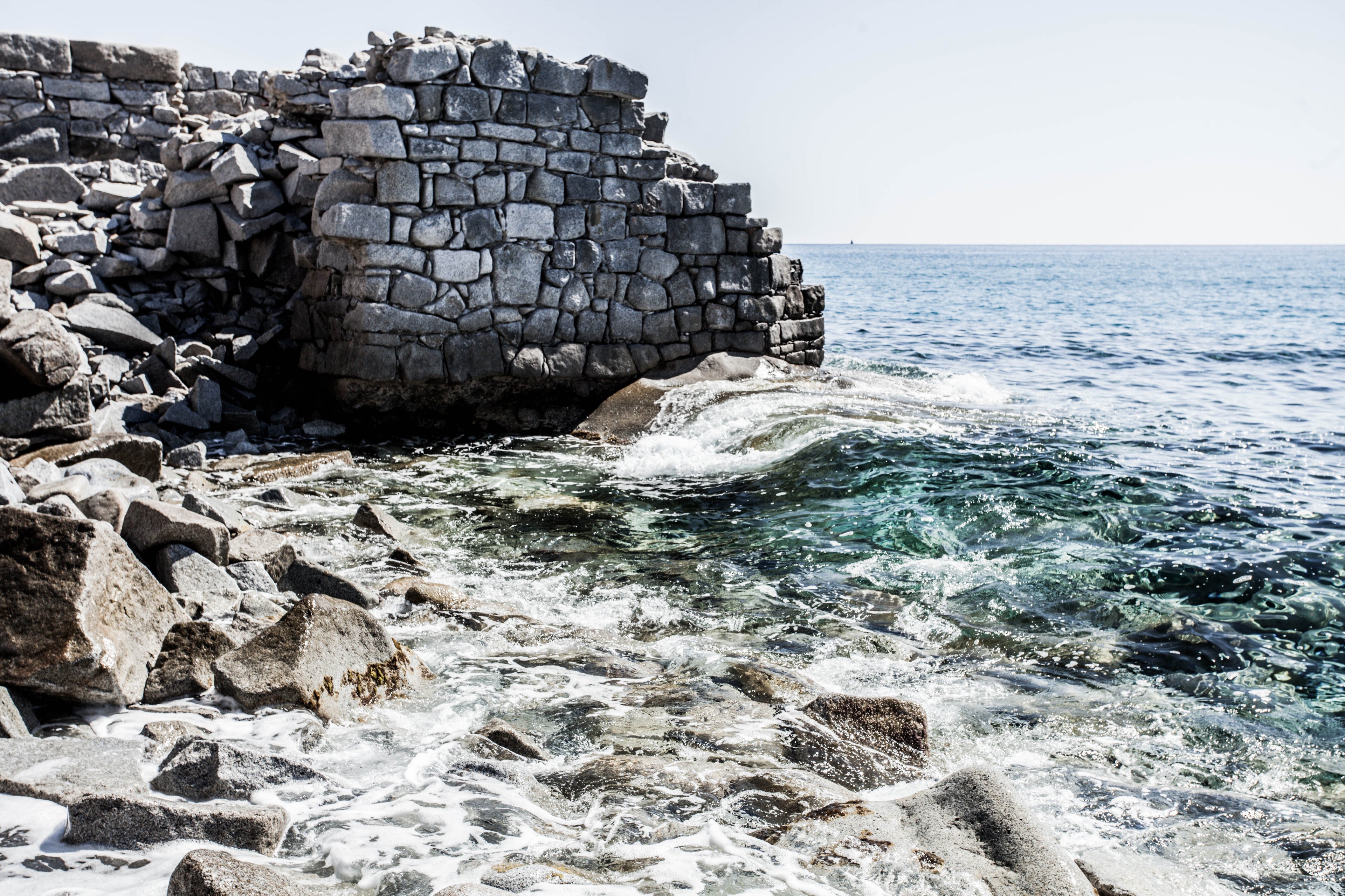 Cava Usai a Villasimius e i suoi graniti foto di Luigi Corda