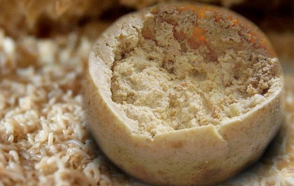 Casu marzu: il formaggio sardo con i vermi e il vino per accompagnarlo